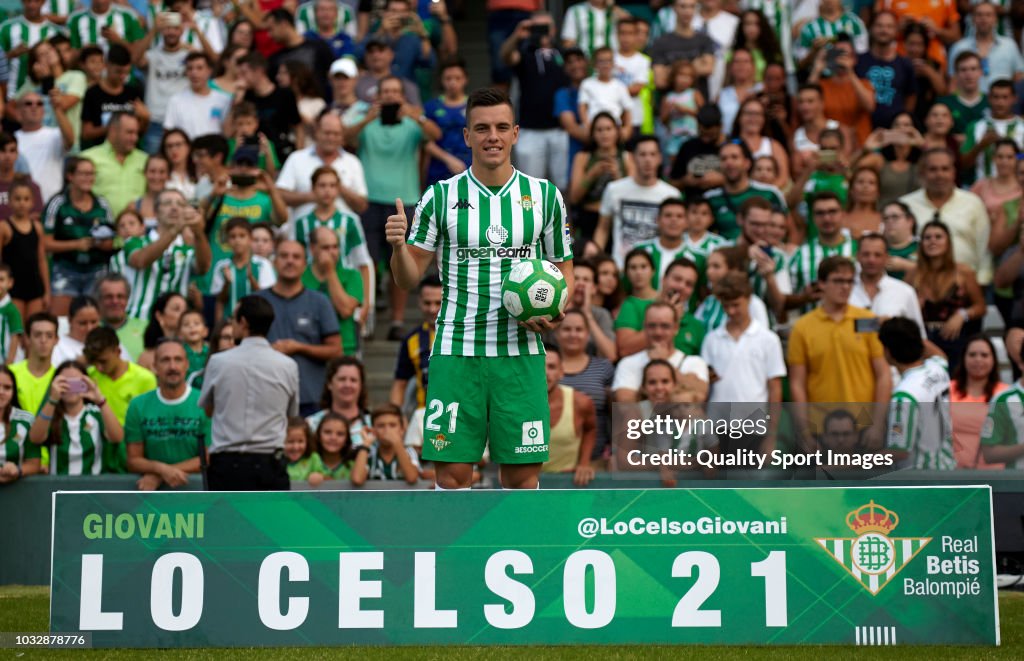 SEVILLE, SPAIN - SEPTEMBER 13:  Giovani Lo Celso poses during his presentation as a new player for Real Betis at Estadio Benito Villamarin on September 13, 2018 in Seville, Spain.  (Photo by Quality Sport Images/Getty Images)