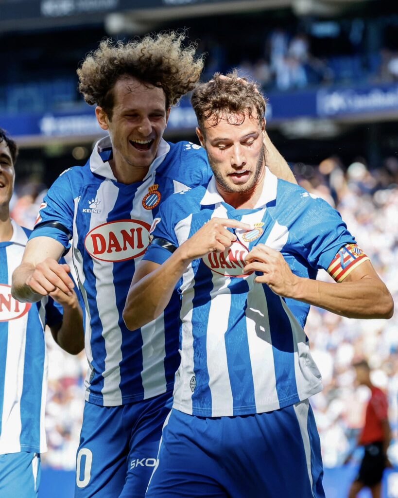 Puado celebrando un tanto ante el Alavés