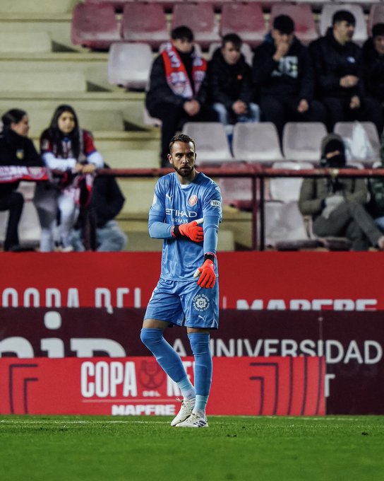 PAU LÓPEZ GIRONA FC DEBUT