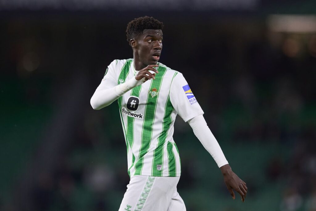 Assane-Diao-cerca-del-Como-de-Fabregas