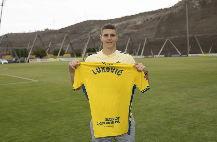 Miloš Luković, el jugador más valioso de la Liga Hypermotion
